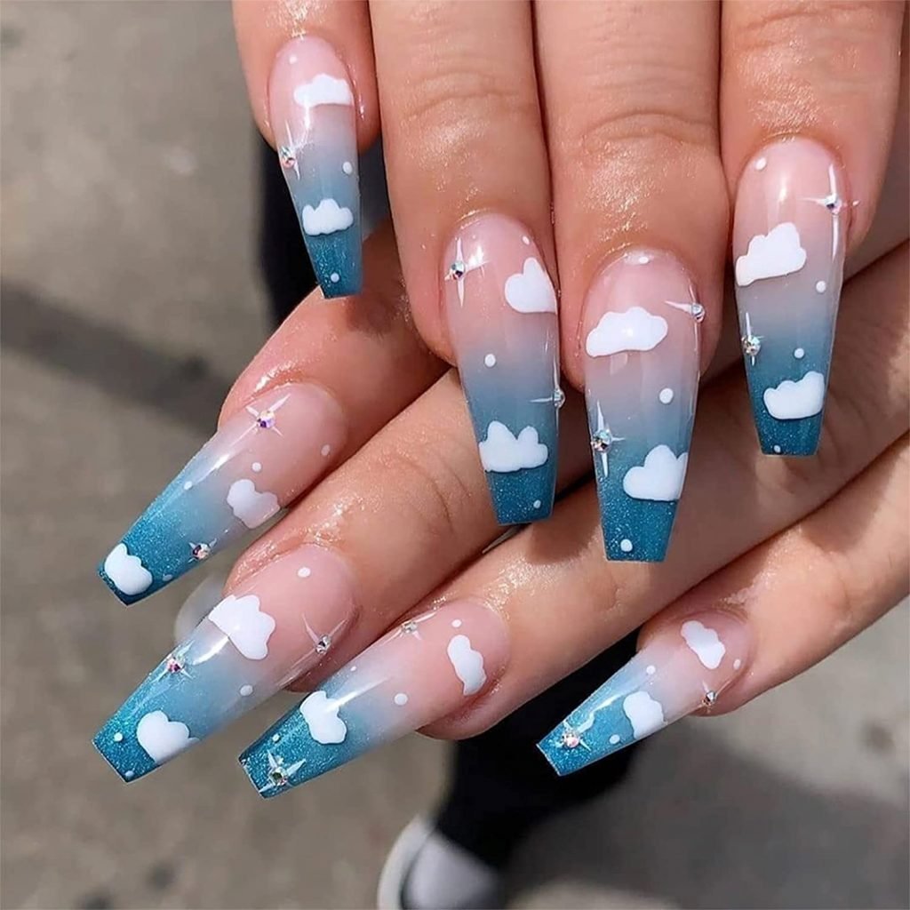 Uñas Brillante Bailarina Prensa en Uñas Azul Cielo Nubes